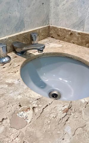 Apartamento à venda com 258m², 3 quartos e 2 vagas Apartamento à venda com 258m², 3 quartos e 2 vagasBanheiro da Suíte 1