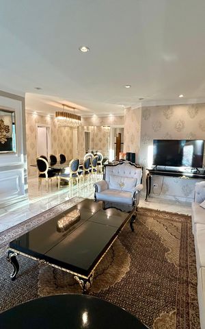 Apartamento à venda com 258m², 3 quartos e 2 vagas Apartamento à venda com 258m², 3 quartos e 2 vagasSala