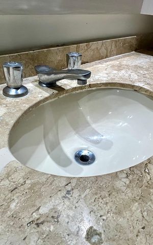 Apartamento à venda com 258m², 3 quartos e 2 vagas Apartamento à venda com 258m², 3 quartos e 2 vagasBanheiro da Suíte 3