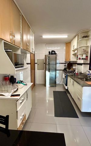 Apartamento à venda com 258m², 3 quartos e 2 vagas Apartamento à venda com 258m², 3 quartos e 2 vagasCozinha