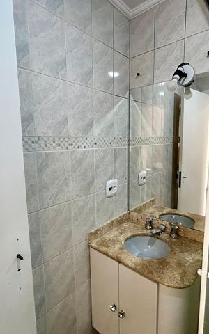 Apartamento à venda com 258m², 3 quartos e 2 vagas Apartamento à venda com 258m², 3 quartos e 2 vagasBanheiro da Suíte 2