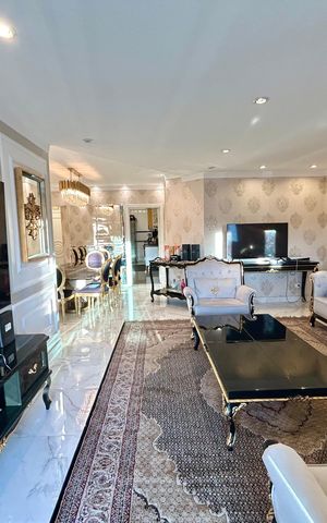 Apartamento à venda com 258m², 3 quartos e 2 vagas Apartamento à venda com 258m², 3 quartos e 2 vagasSala