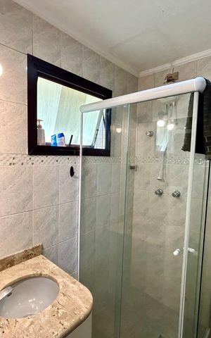 Apartamento à venda com 258m², 3 quartos e 2 vagas Apartamento à venda com 258m², 3 quartos e 2 vagasBanheiro da Suíte 1
