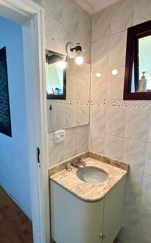 Apartamento à venda com 258m², 3 quartos e 2 vagas Apartamento à venda com 258m², 3 quartos e 2 vagasBanheiro da Suíte 1