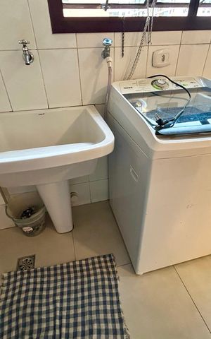 Apartamento à venda com 258m², 3 quartos e 2 vagas Apartamento à venda com 258m², 3 quartos e 2 vagasÁrea de Serviço