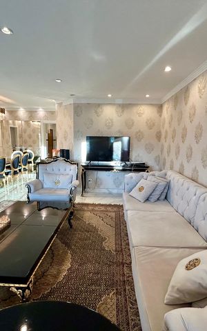 Apartamento à venda com 258m², 3 quartos e 2 vagas Apartamento à venda com 258m², 3 quartos e 2 vagasSala