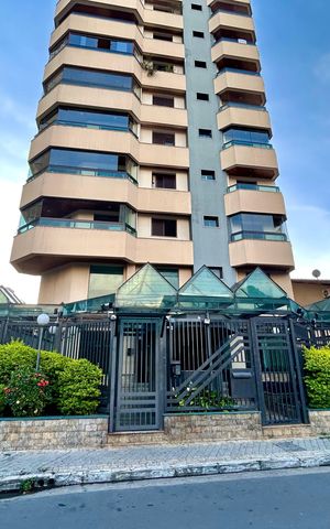Apartamento à venda com 258m², 3 quartos e 2 vagas Apartamento à venda com 258m², 3 quartos e 2 vagasFachada do Prédio