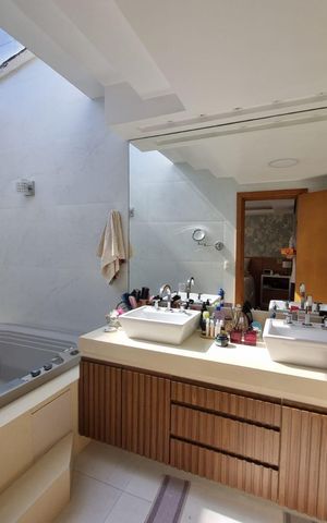 Apartamento à venda com 360m², 4 quartos e 3 vagas Apartamento à venda com 360m², 4 quartos e 3 vagasbanheiro suíte 2