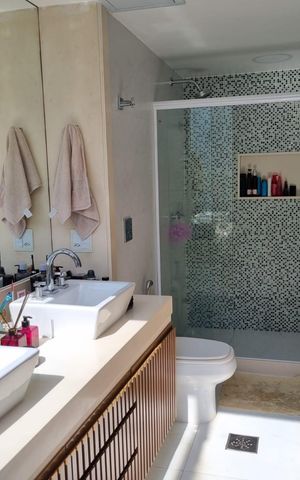 Apartamento à venda com 360m², 4 quartos e 3 vagas Apartamento à venda com 360m², 4 quartos e 3 vagasbanheiro suíte 1