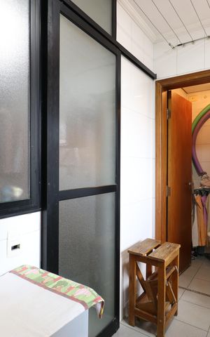 Apartamento à venda com 172m², 3 quartos e 3 vagasÁrea quarto e banheiro de Serviço 