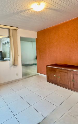 Casa à venda com 445m², 4 quartos e 2 vagas