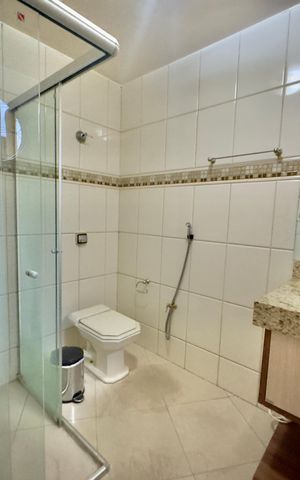 Casa à venda com 445m², 4 quartos e 2 vagas