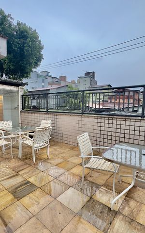 Casa à venda com 445m², 4 quartos e 2 vagas