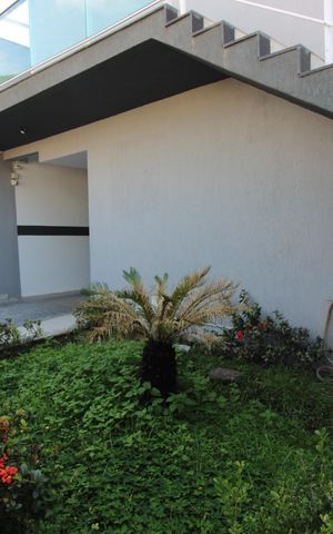 Casa de condomínio à venda com 120m², 3 quartos e 2 vagasjardim