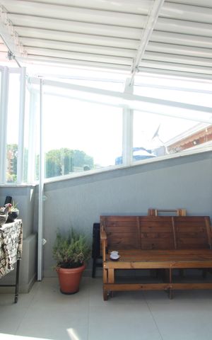 Casa de condomínio à venda com 120m², 3 quartos e 2 vagasVaranda Superior