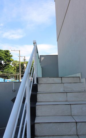 Casa de condomínio à venda com 120m², 3 quartos e 2 vagasescada de acesso