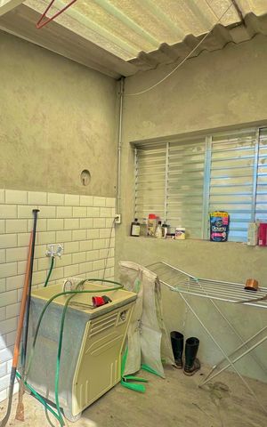 Casa à venda com 288m², 2 quartos e 1 vagaÁrea de Serviço