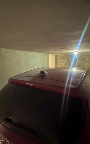 Casa à venda com 288m², 2 quartos e 1 vagaGaragem