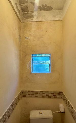Casa à venda com 288m², 2 quartos e 1 vagaBanheiro 2