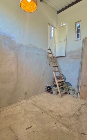 Casa à venda com 288m², 2 quartos e 1 vagaSala