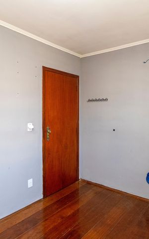 Casa à venda com 160m², 4 quartos e 2 vagas Casa à venda com 160m², 4 quartos e 2 vagasQuarto 2