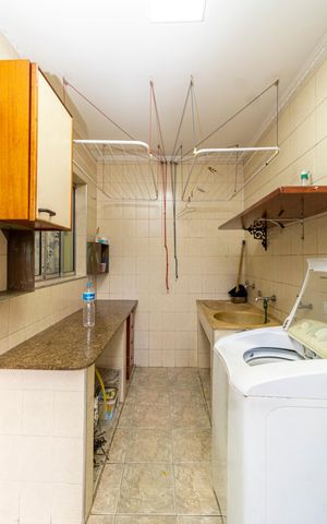 Casa à venda com 160m², 4 quartos e 2 vagas Casa à venda com 160m², 4 quartos e 2 vagasÁrea de Serviço