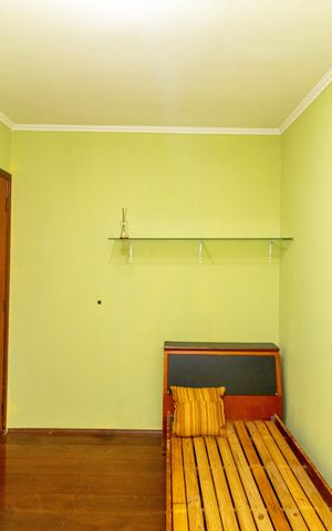 Casa à venda com 160m², 4 quartos e 2 vagas Casa à venda com 160m², 4 quartos e 2 vagasQuarto 1