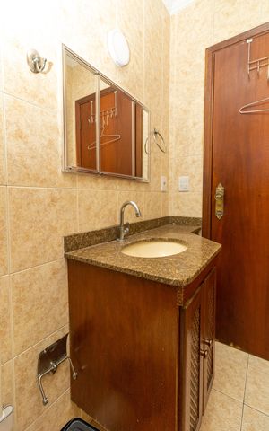 Casa à venda com 160m², 4 quartos e 2 vagas Casa à venda com 160m², 4 quartos e 2 vagasBanheiro da Suíte