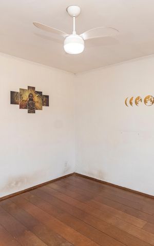 Casa à venda com 160m², 4 quartos e 2 vagas Casa à venda com 160m², 4 quartos e 2 vagasSuíte