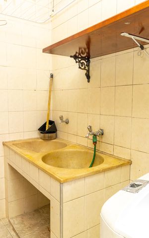 Casa à venda com 160m², 4 quartos e 2 vagas Casa à venda com 160m², 4 quartos e 2 vagasÁrea de Serviço