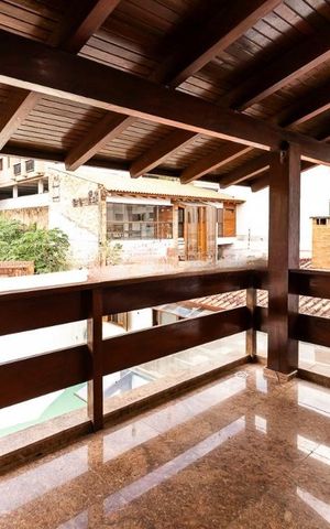 Casa para alugar com 311m², 4 quartos e 4 vagas Casa para alugar com 311m², 4 quartos e 4 vagasVaranda