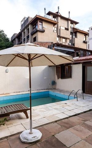 Casa para alugar com 311m², 4 quartos e 4 vagas Casa para alugar com 311m², 4 quartos e 4 vagasÁrea Comum