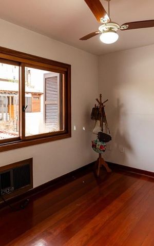 Casa para alugar com 311m², 4 quartos e 4 vagas Casa para alugar com 311m², 4 quartos e 4 vagasQuarto 4