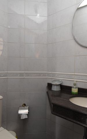 Casa de condomínio à venda com 450m², 3 quartos e 4 vagasLavabo