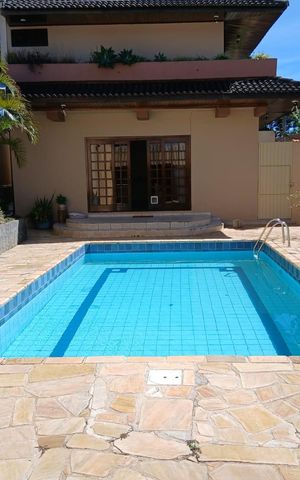 Casa de condomínio à venda com 450m², 3 quartos e 4 vagasÁrea externa - Piscina