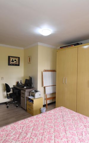 Casa de condomínio à venda com 450m², 3 quartos e 4 vagasQuarto 2