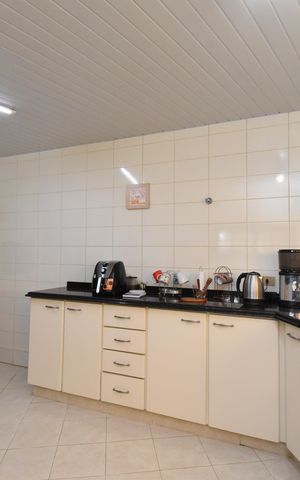 Casa de condomínio à venda com 450m², 3 quartos e 4 vagasCozinha