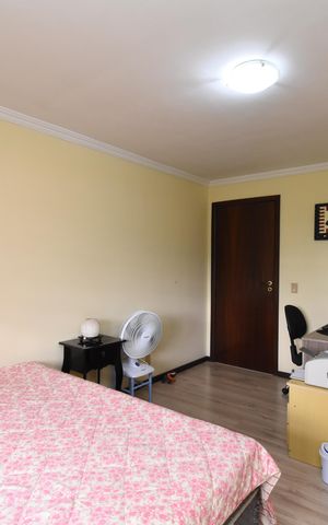 Casa de condomínio à venda com 450m², 3 quartos e 4 vagasQuarto 2
