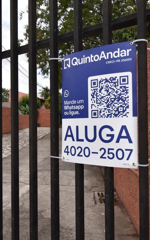Casa de condomínio à venda com 450m², 3 quartos e 4 vagasPlaca