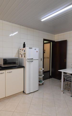 Casa de condomínio à venda com 450m², 3 quartos e 4 vagasCozinha