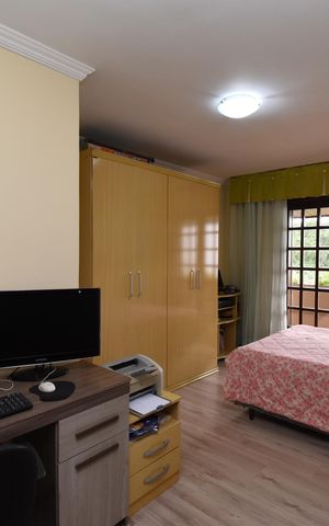 Casa de condomínio à venda com 450m², 3 quartos e 4 vagasQuarto 2
