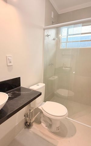 Casa à venda com 125m², 3 quartos e 2 vagasBanheiro Social