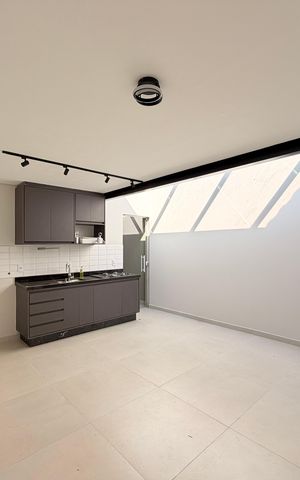 Casa à venda com 125m², 3 quartos e 2 vagasSala