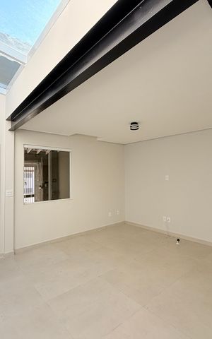 Casa à venda com 125m², 3 quartos e 2 vagasSala