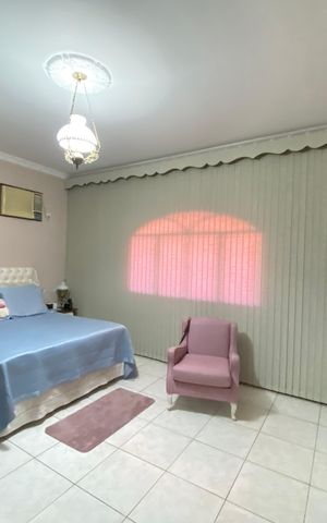 Casa à venda com 212m², 3 quartos e 4 vagas