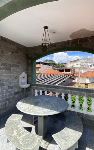 Casa à venda com 212m², 3 quartos e 4 vagas