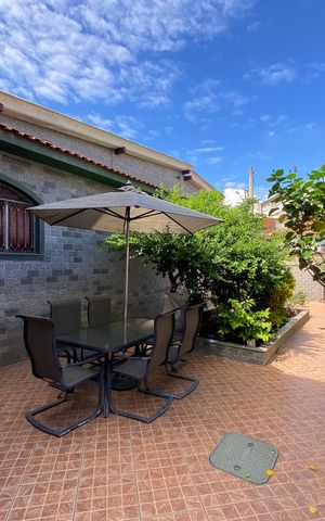 Casa à venda com 212m², 3 quartos e 4 vagas