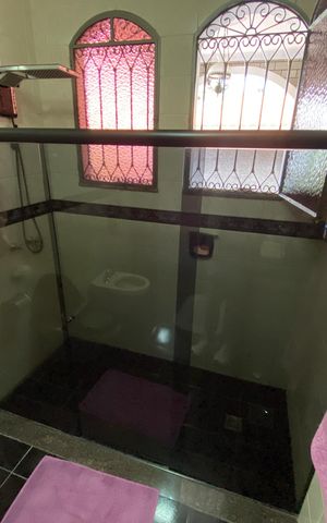 Casa à venda com 212m², 3 quartos e 4 vagas