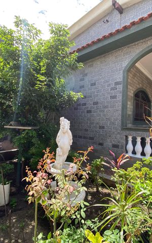 Casa à venda com 212m², 3 quartos e 4 vagas