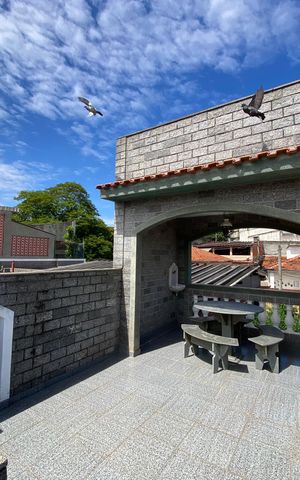 Casa à venda com 212m², 3 quartos e 4 vagas